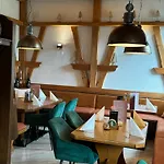Post Hotel 3*