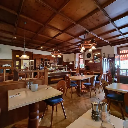 Hotel-gasthof Post - Grossglockner Alpenstrasse Free Entry ! 3*