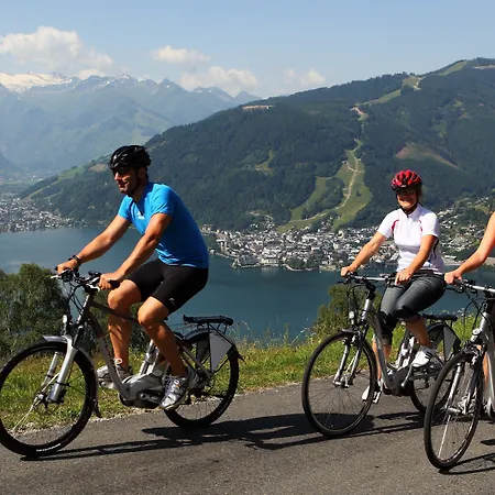 Post フッシュ・アン・デア・グロースグロックナーシュトラーセ