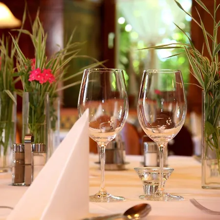 Hotel-gasthof Post - Grossglockner Alpenstrasse Free Entry ! Otel 3*